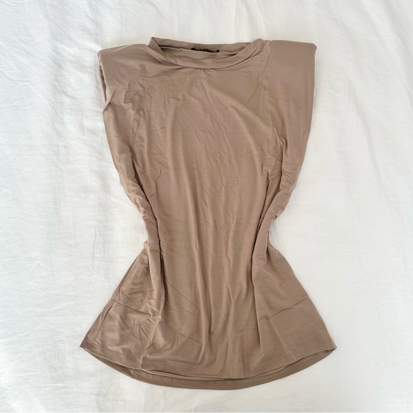 brown top🤍 - Picture 1 of 2